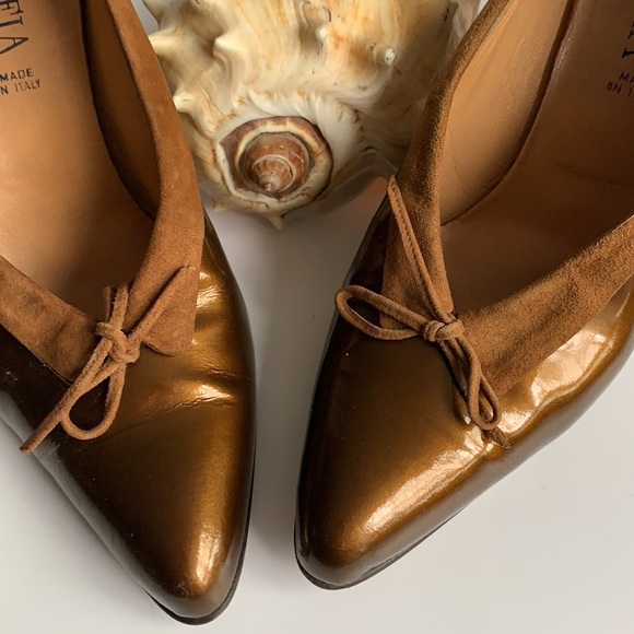 Made in 🇮🇹VTG Gorgeous 90’ Sofia 💯% Patent Leather and Suede Pumps - Picture 9 of 11